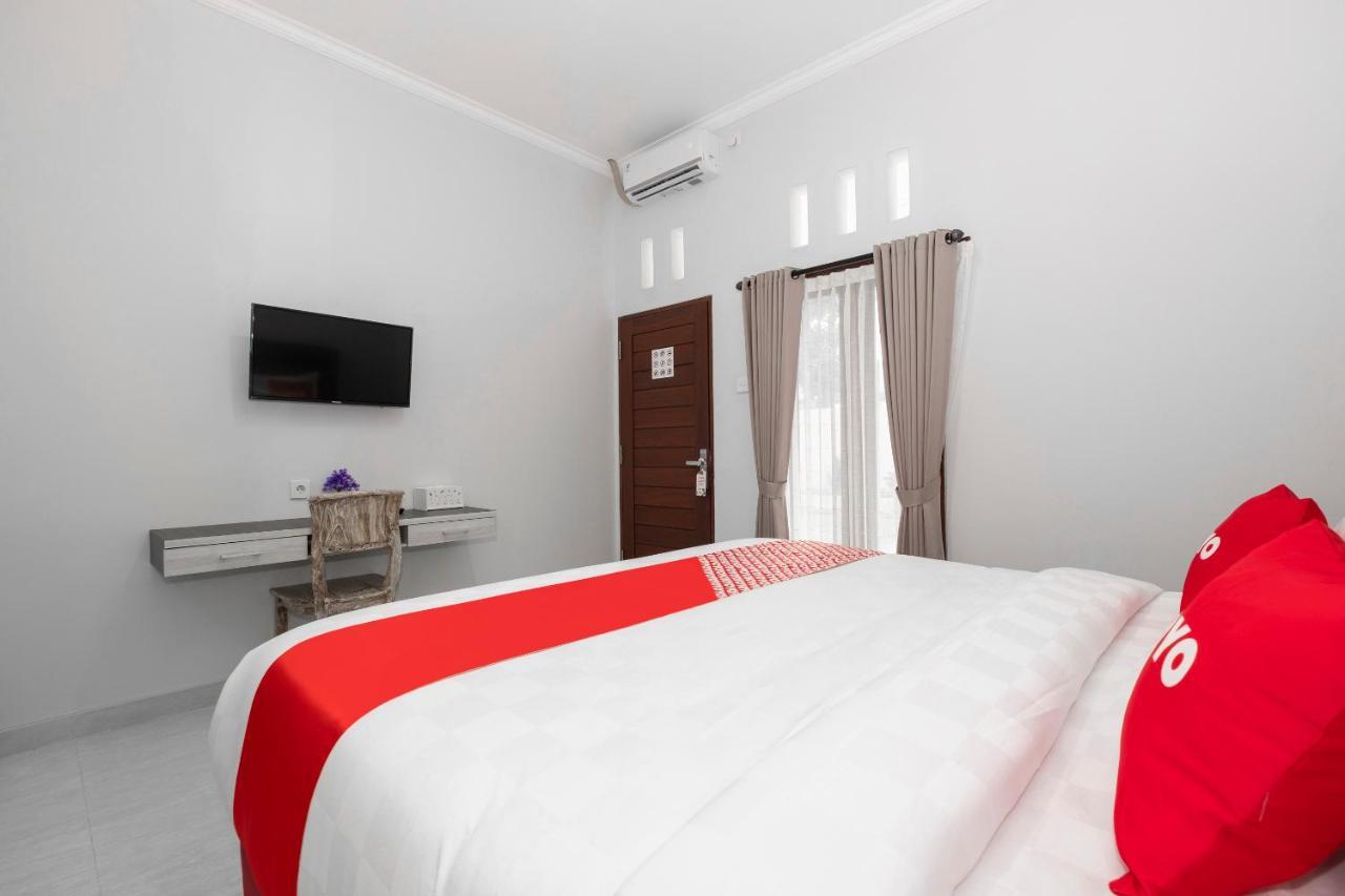 Oyo 3716 Dijobi Hotel Sempidi Exterior photo